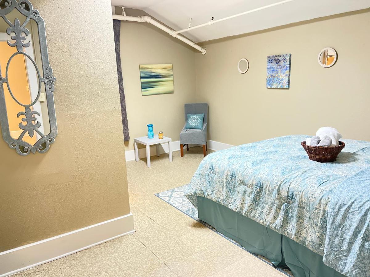 לינה וארוחת בוקר לאפאייט Maison Freetown מראה חיצוני תמונה